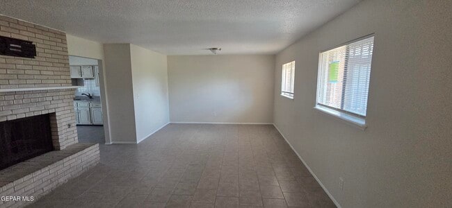 Building Photo - 9009 Darlina Dr