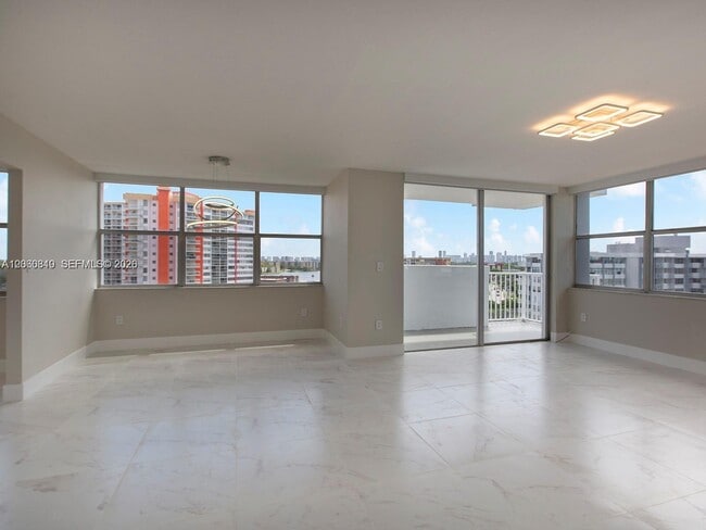 Building Photo - 1200 NE Miami Gardens Dr