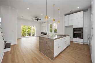 Building Photo - 1413 Stanford St