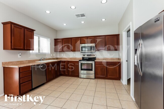 Foto del edificio - 1179 E Desert Springs Way