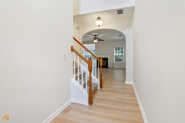 Building Photo - 5110 Hastings Terrace