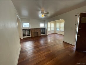 Building Photo - 422 Moselle St