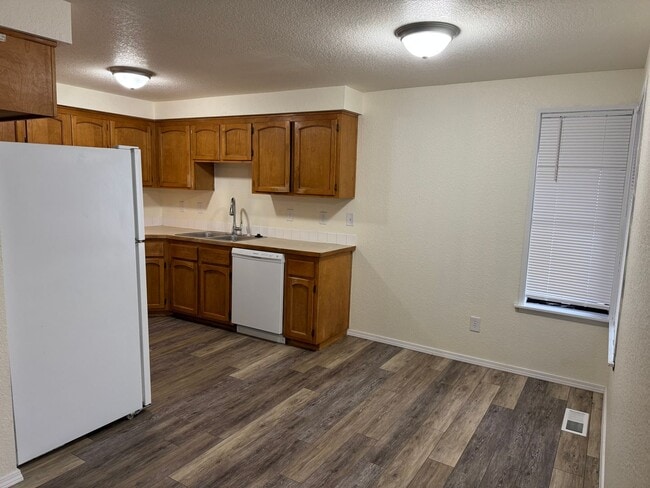 Building Photo - 306 S 20th St