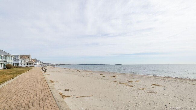 Building Photo - 53 7th Ave