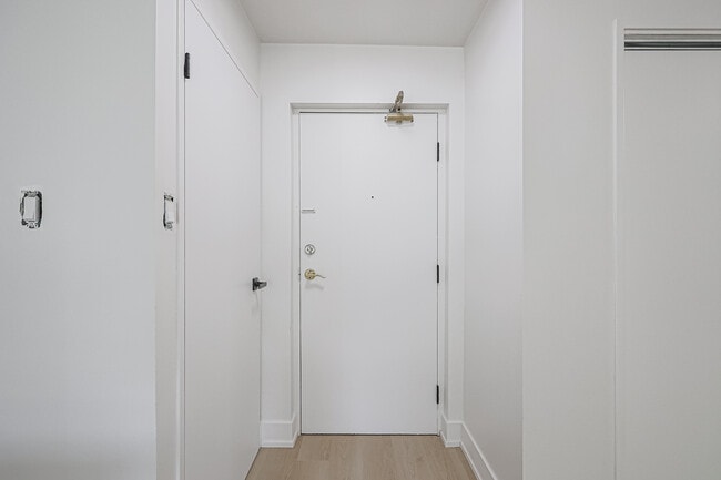 Building Photo - 81 Ontario St