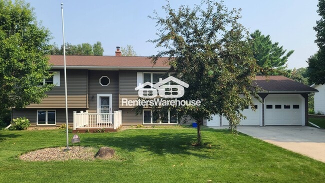 Building Photo - 305 Georges Ct