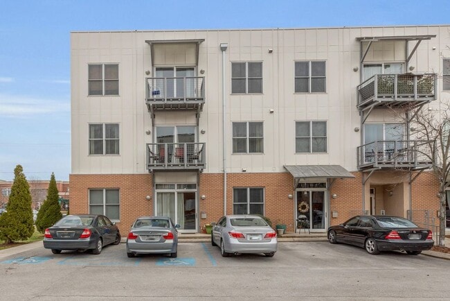 Building Photo - 1609 Long St