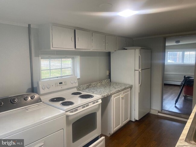 Building Photo - 498 OLD PHILA PI