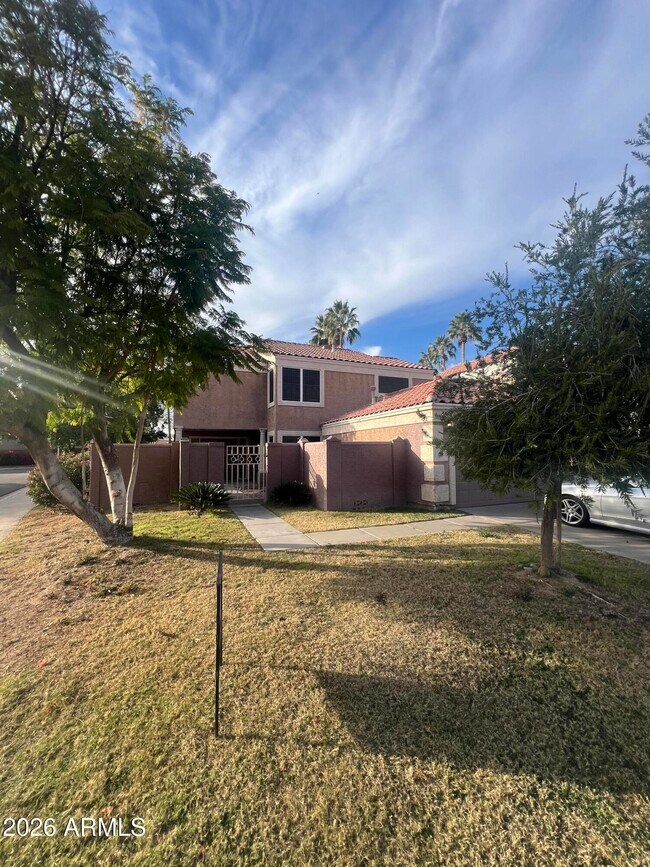 Foto del edificio - 15858 S 33rd Pl