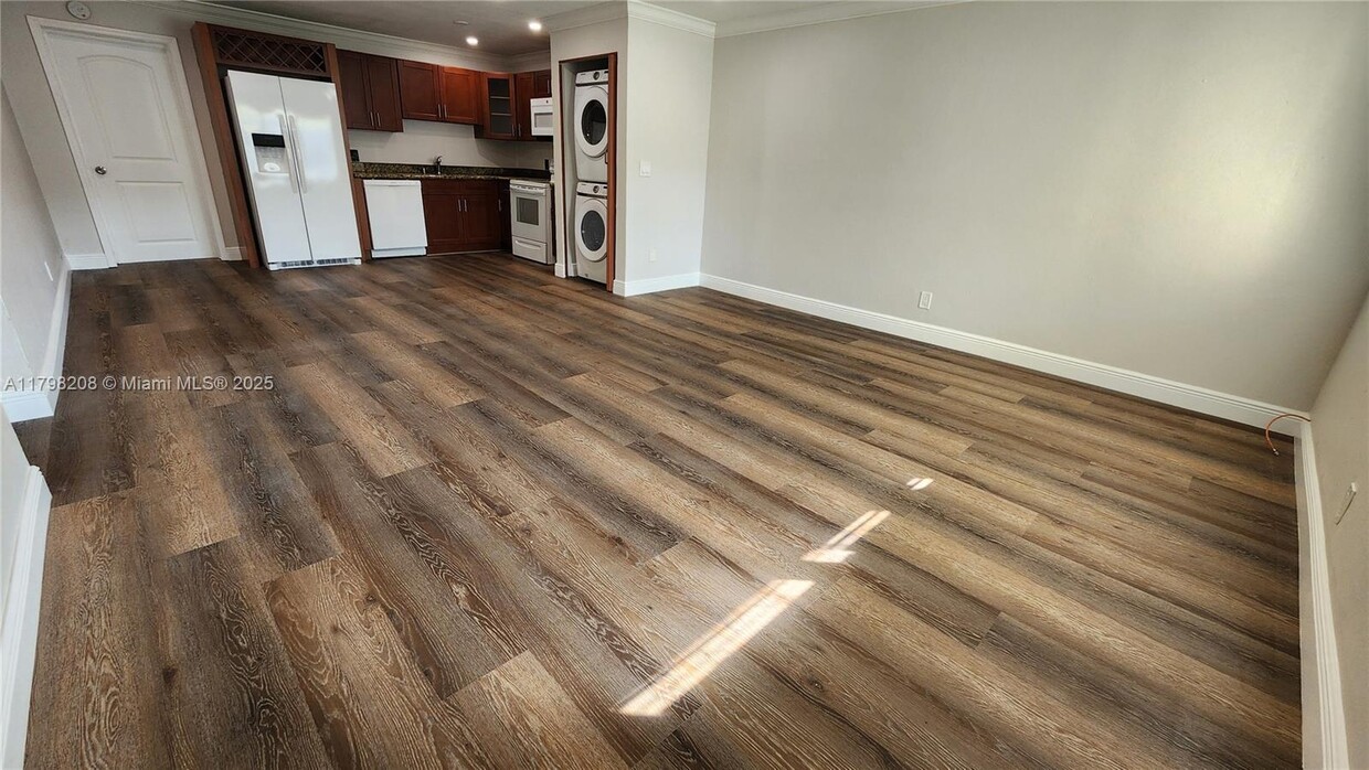 Foto principal - 5319 NW 18th Ct