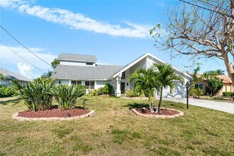 Building Photo - 1416 SE 11th Pl