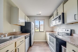 Building Photo - 2203 Melrose Dr