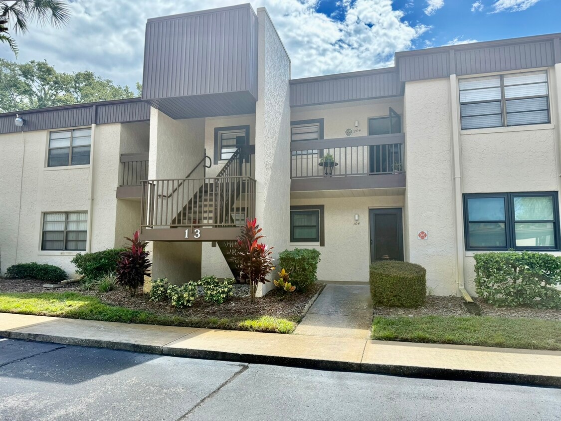 Foto principal - 2400 Winding Creek Blvd