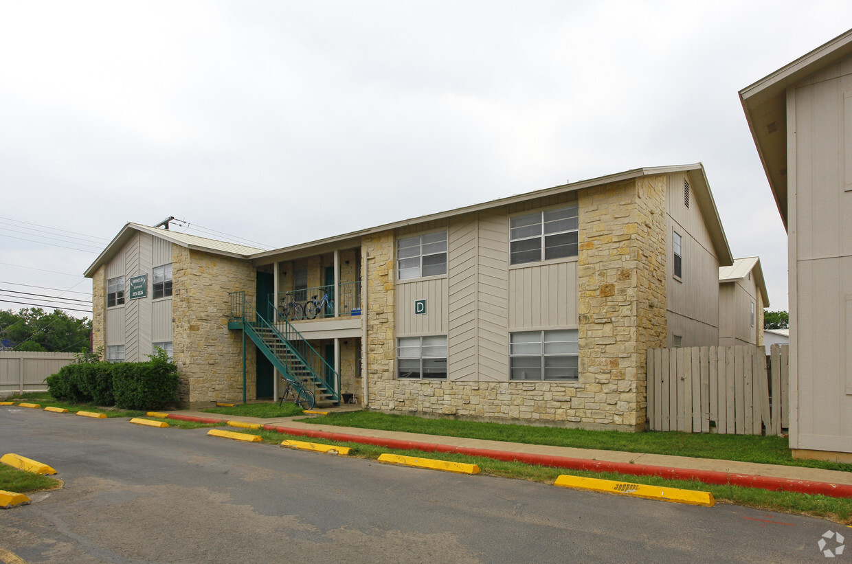 Building Photo - Mosscliff Apartments