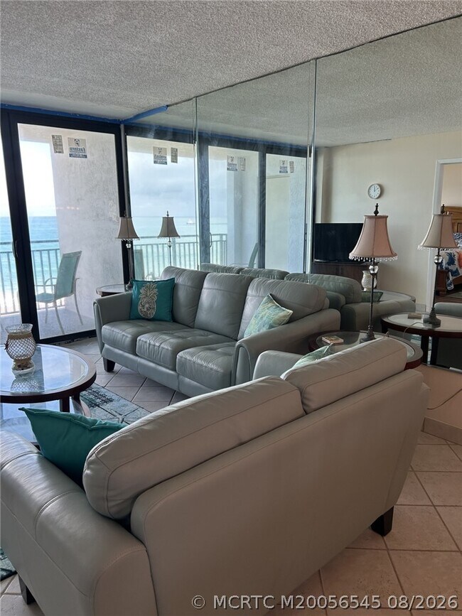 Building Photo - 10102 S Ocean Dr
