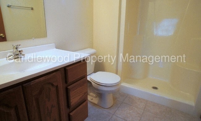 Building Photo - 3370 Bridlewood Dr
