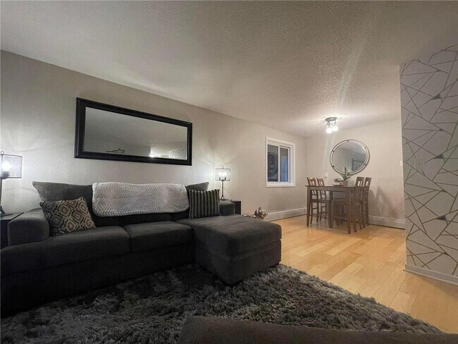 Foto del edificio - 907 Coulee Rd