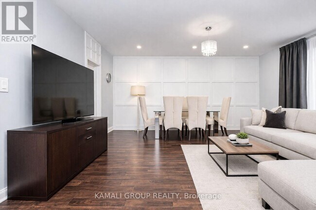 Photo du bâtiment - 449 Kenilworth Ave N