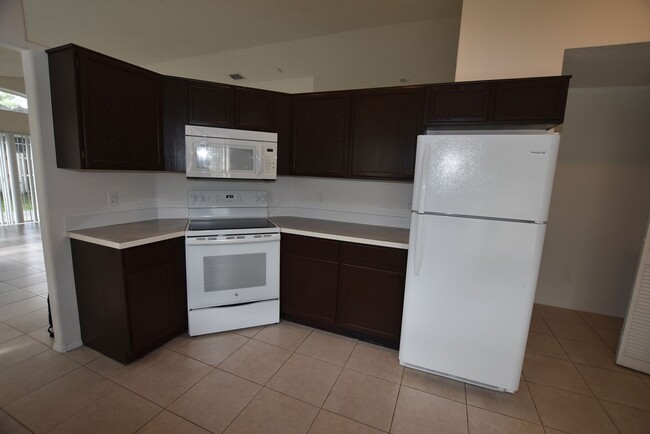 Foto del edificio - 3 Bedroom, 2 Bath, home for rent at 3240 B...