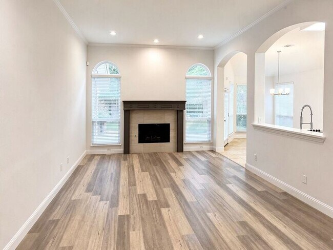 Foto del edificio - 3867 Ridgelake Ct