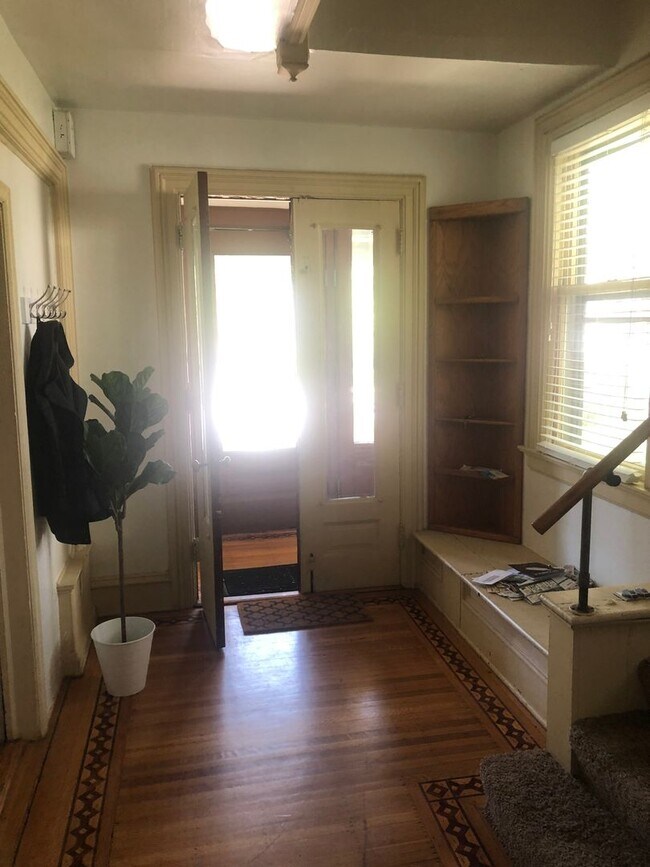 Foto del edificio - 821 6th St SE