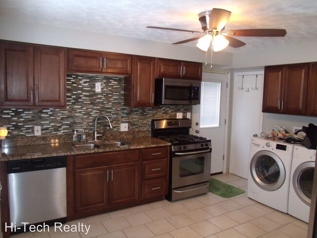 Foto del edificio - 14609 Emery Ave