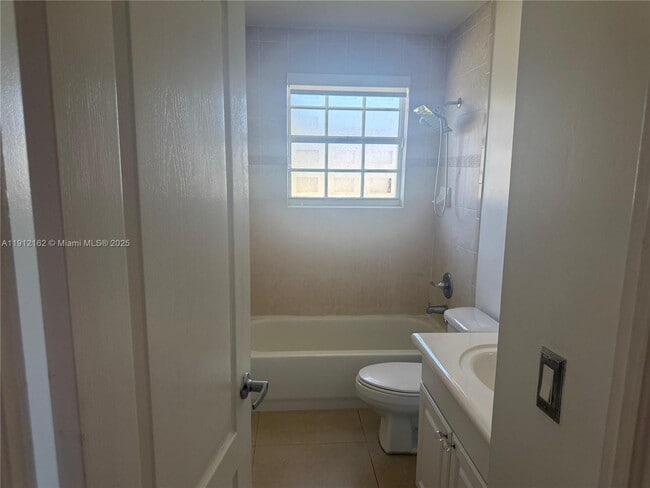 Building Photo - 10103 SW 159th Ave