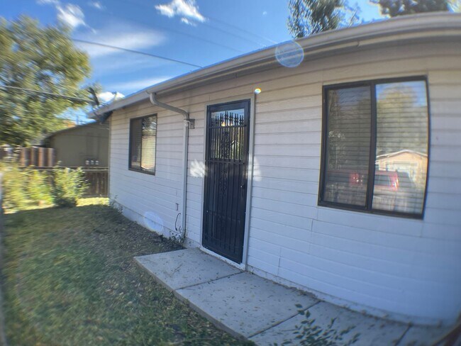 Foto del edificio - Delightful 2 bedroom 1 bathroom home in Sunnsyside!