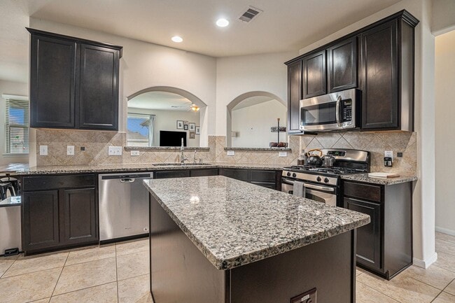 Building Photo - 2449 Pamplona Ln