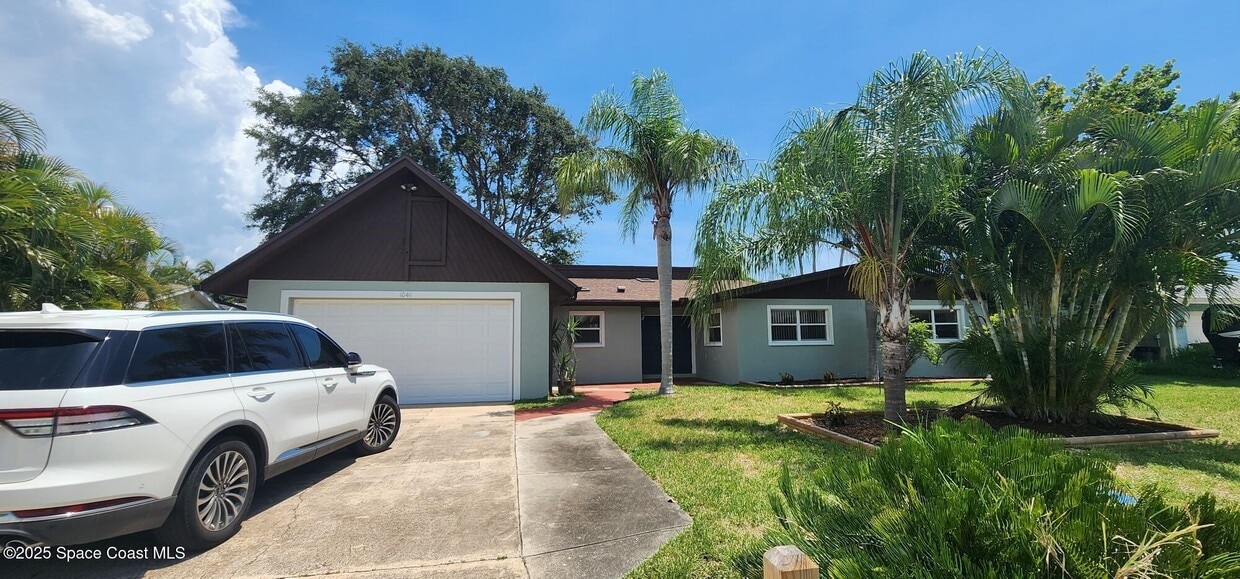 Foto principal - 1041 Bali Rd