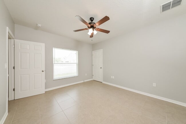 Building Photo - 3309 13th St E