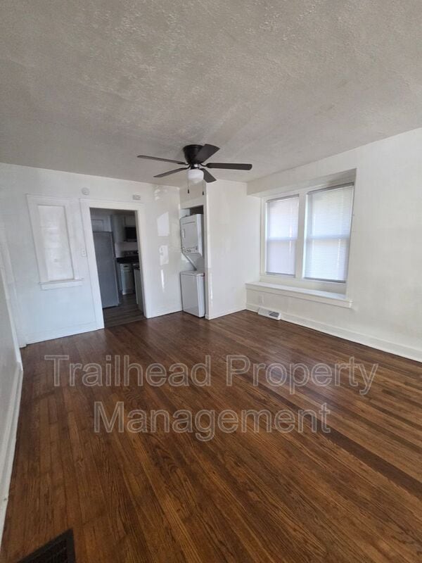 Foto del edificio - 1116 S Woodland Ave