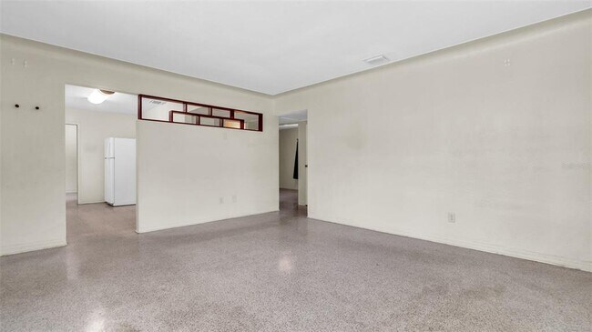 Foto del edificio - 1209 Alcazar Way S