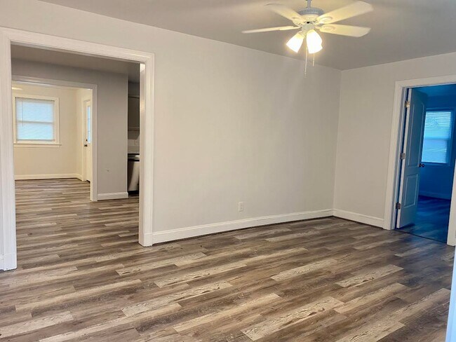 Foto del edificio - Commodore Park