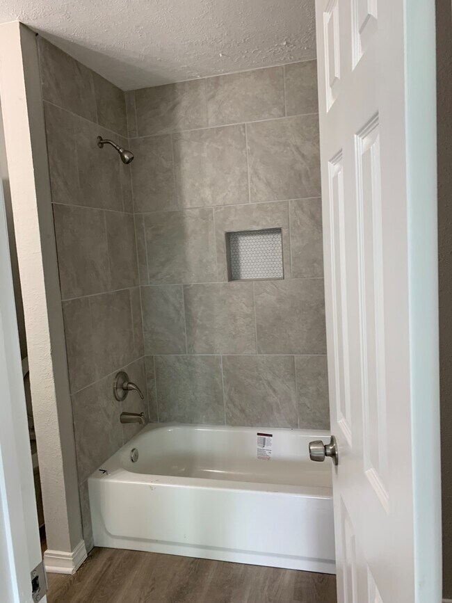 Foto del edificio - 15814 Murrelet Ct