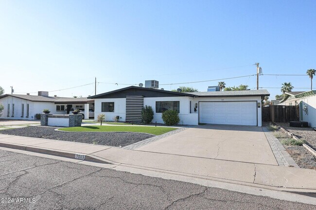 Foto del edificio - 3213 E Emile Zola Ave