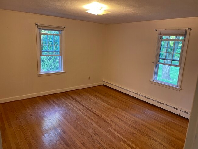 BR 1 - 213 Russell St