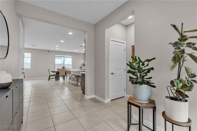 Foto del edificio - 1309 Azure Jay Ave