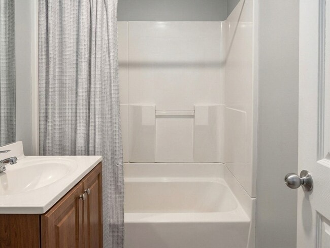 Foto del edificio - 302 Boston Post Rd E