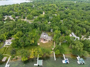 Building Photo - 695 Cedar Point Dr