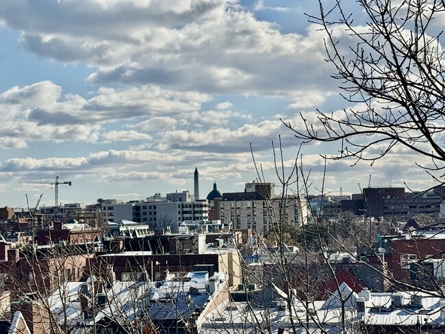 Foto del edificio - 1825 T St NW