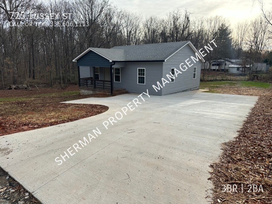 Primary Photo - 725 Tussey St