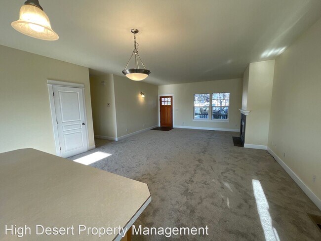 Foto del edificio - 3 br, 2 bath House - 61208 Brookhollow Dr