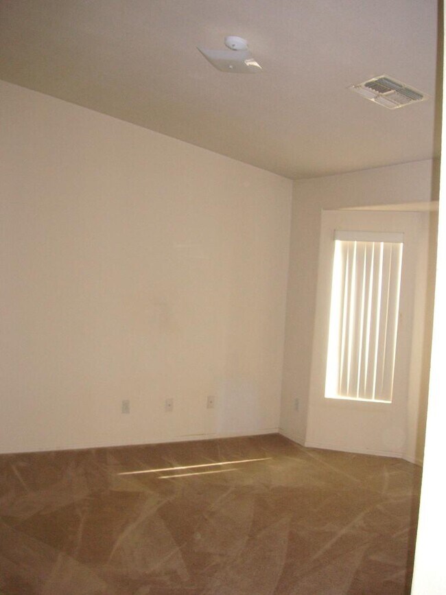 Foto del edificio - 809 W Chambers St
