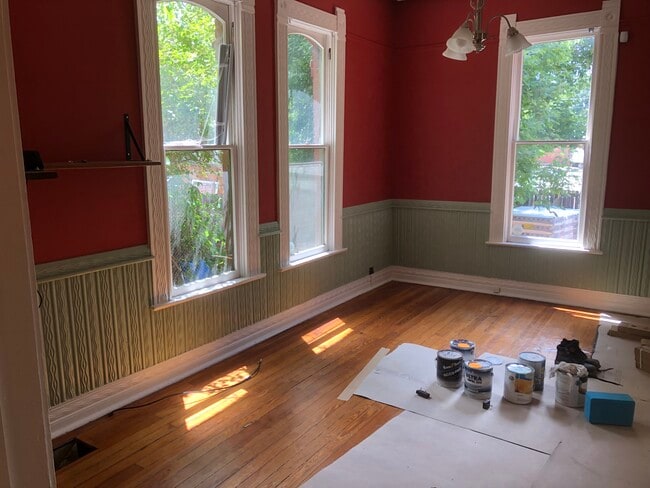 Dining Room 11 feet x 15 feet - 2141 Franklin St