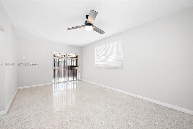 Building Photo - 3855 SW 87th Pl