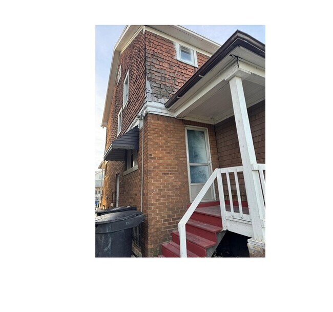 Foto del edificio - 12782 Cloverlawn Ave