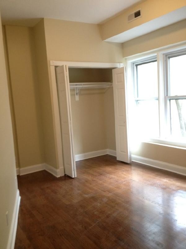 Foto del edificio - 3 bedroom in Chicago IL 60610