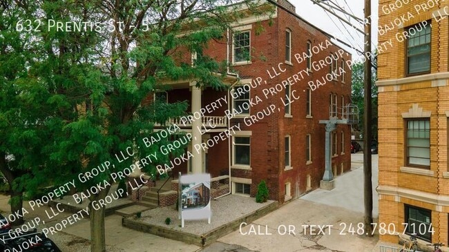 Building Photo - 632 Prentis St