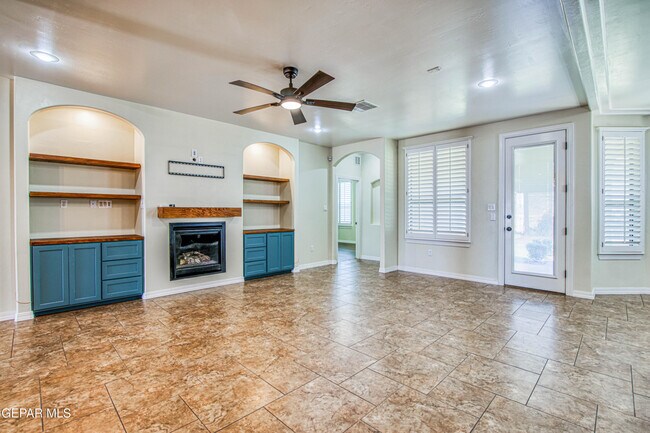 Foto del edificio - 13401 Emerald Pond Dr